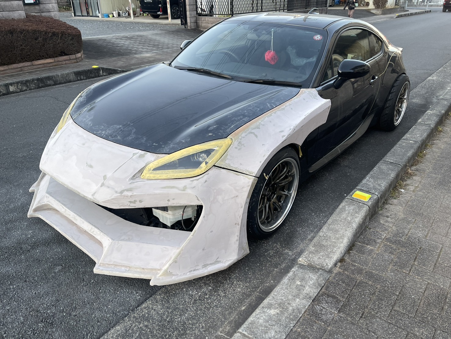 GR86